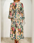 Corrine – Chic Floral Dress with Flowing Fit