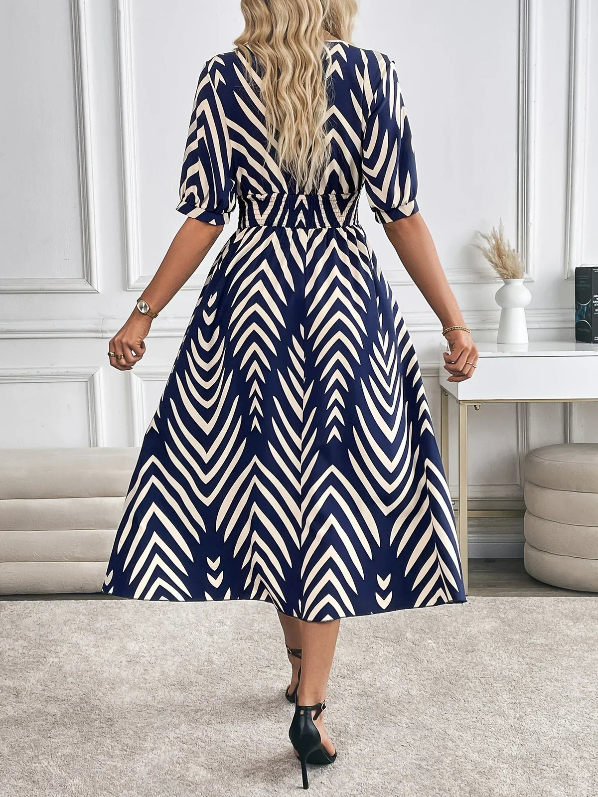 Selina – Geometric Flow Midi Dress