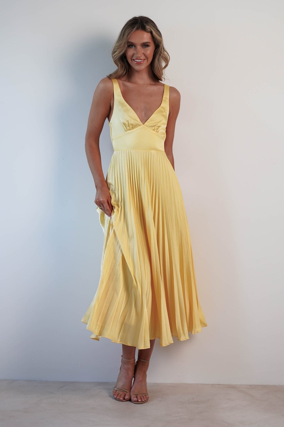 MALKA | Stylish Maxi Dress with Delicate Drape