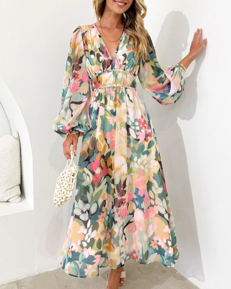 Corrine – Chic Floral Dress with Flowing Fit