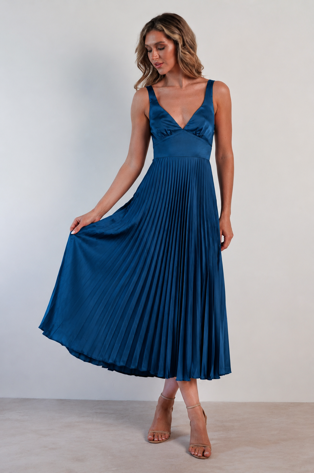 MALKA | Stylish Maxi Dress with a Soft Drape