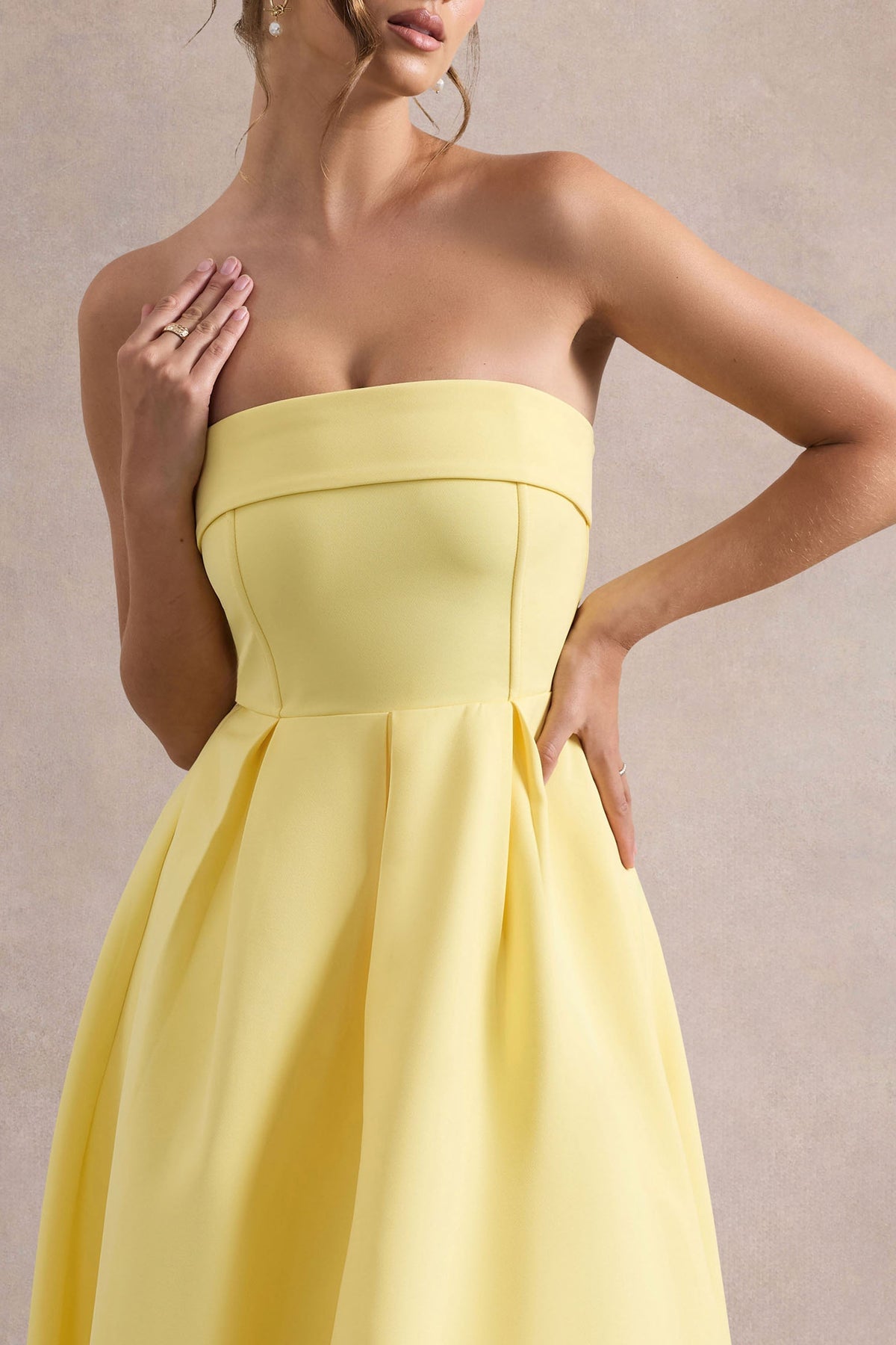ANNE | Stylish Midi Dress with Off-the-Shoulder Neckline